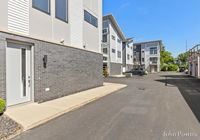 4th image of 621 Fairview Ave NE #1, Grand Rapids, MI 49503 | MLS# 65026027104