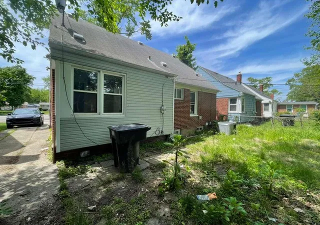Photo 3 of Single family home for sale at 20090 Lahser Rd, Detroit, MI 48219 | MLS# 81026027100 | Listing updated on 2026-06-09