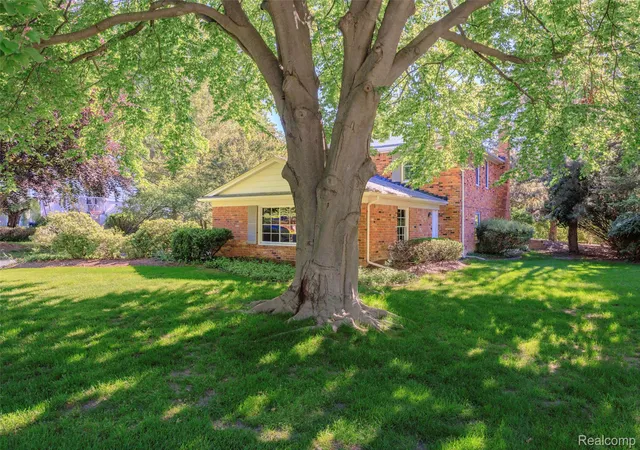 1st image of 19646 Wilshire Blvd, Beverly Hills, MI 48025 | MLS# 20261041446