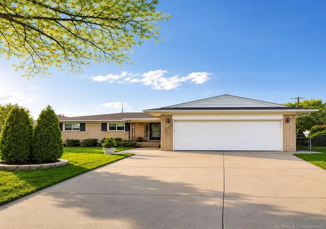 Photo 1 of Sale Pending at 27344 Michele St, Dearborn Heights, MI 48127 | MLS# 58050210187 | Listing updated on 2026-06-10