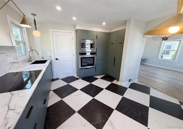 Photo 2 of Single family home for sale at 492 Algene St, Lake Orion, MI 48362 | MLS# 20261041460 | Listing updated on 2026-09-10