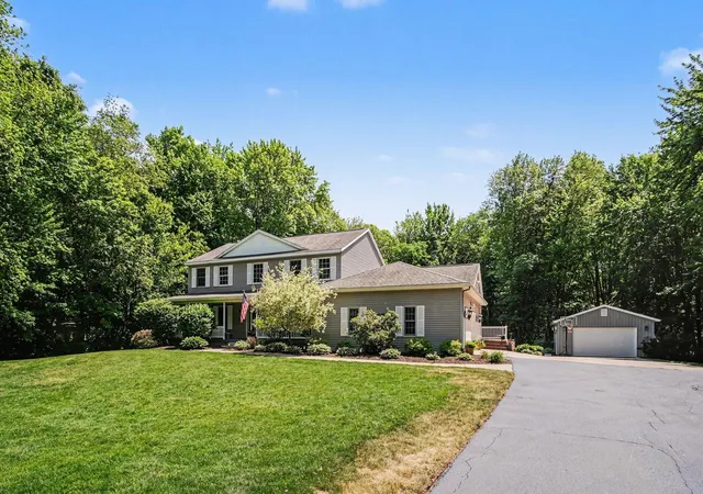 Photo 2 of Single family home for sale at 12900 Green Fern Rd Ne, Belding, MI 48809 | MLS# 65026027139 | Listing updated on 2026-06-04