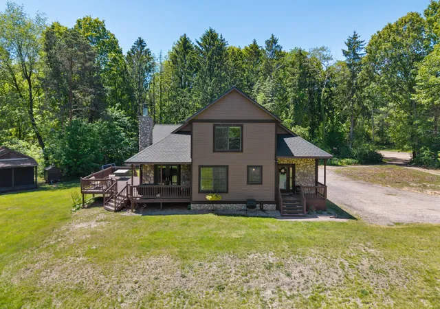 1st image of 13324 Hickory Rd, Fruitport, MI 49415 | MLS# 65026027148