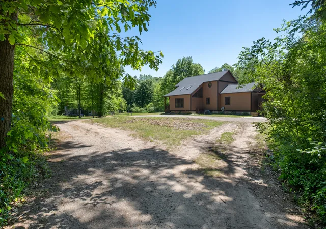 2nd image of 13324 Hickory Rd, Fruitport, MI 49415 | MLS# 65026027148