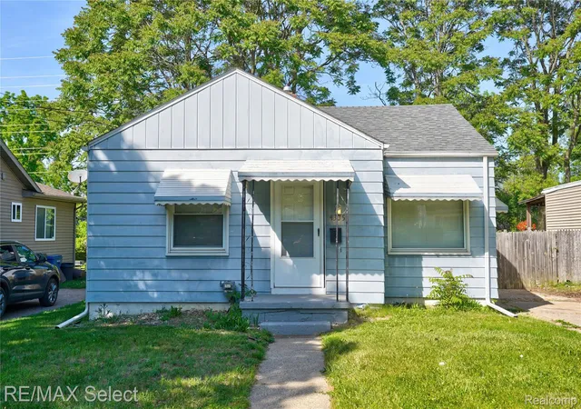 Photo 1 of Sale Pending at 4305 Pengelly Rd, Flint, MI 48507 | MLS# 20261041489 | Listing updated on 2026-06-08