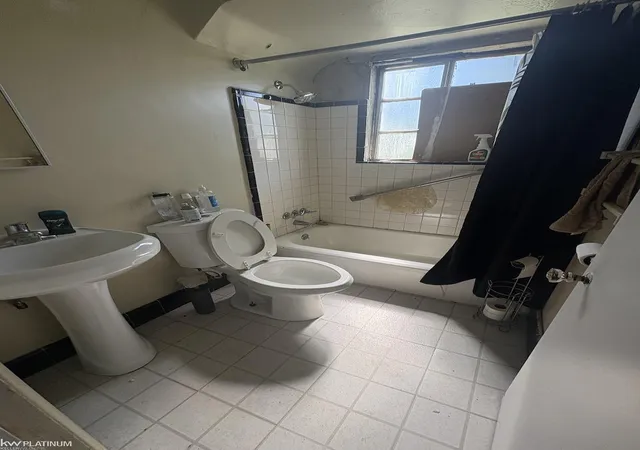 Photo 3 of Single family home for sale at 19671 Hoover St, Detroit, MI 48205 | MLS# 58050210199 | Listing updated on 2026-09-24