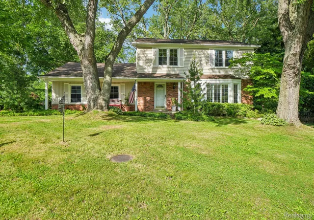 Photo 1 of Single family home for sale at 2675 Douglas Dr, Bloomfield Hills, MI 48304 | MLS# 20261041494 | Listing updated on 2026-06-18