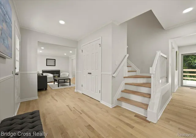 Photo 4 of Single family home for sale at 655 S Spinningwheel Ln, Bloomfield Hills, MI 48304 | MLS# 20261041504 | Listing updated on 2026-09-14