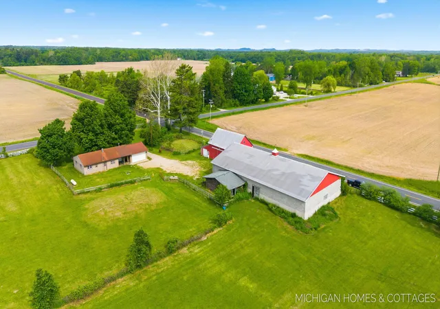 3rd image of 2695 62Nd St, Fennville, MI 49408 | MLS# 71026027166