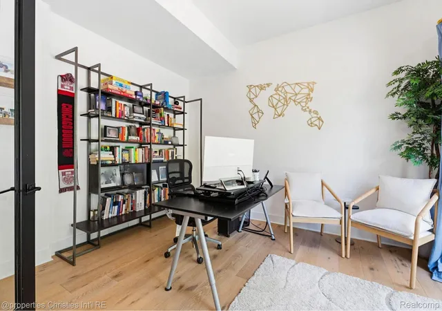Listing Photo 5 - Condo for sale in building located at 710 Parent E, Royal Oak, MI 48067