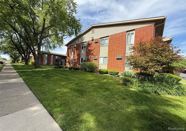 Photo 1 of Condo for sale at 4109 Benjamin Ave #2, Royal Oak, MI 48073 | MLS# 20261041518 | Listing updated on 2026-06-06