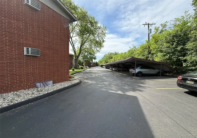 Photo 25 of Condo for sale at 4109 Benjamin Ave #2, Royal Oak, MI 48073 | MLS# 20261041518 | Listing updated on 2026-06-06