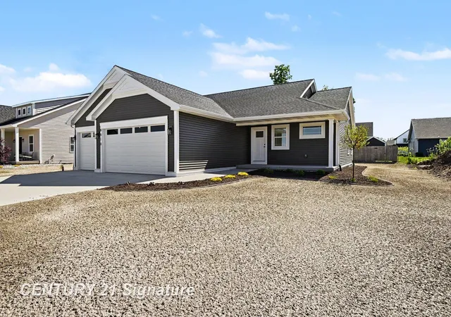 Photo 2 of Single family home for sale at 8610 Foxtail Trl, Tittabawassee Township Saginaw, MI 48623 | MLS# 61050210214 | Listing updated on 2026-08-20