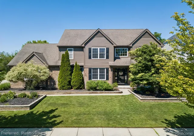 Photo 1 of Sale Pending at 22751 St James Dr, Lyon Charter Township Oakland, MI 48167 | MLS# 20261041536 | Listing updated on 2026-06-08