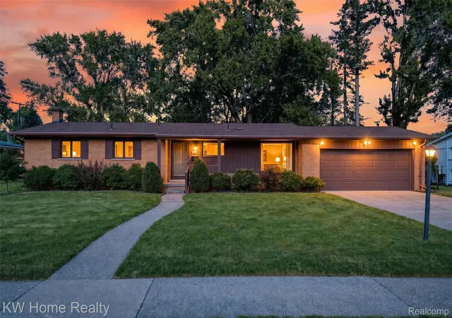 Photo 1 of Sale Pending at 16850 Surrey St, Livonia, MI 48154 | MLS# 20261041551 | Listing updated on 2026-06-20
