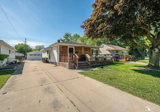 Photo 1 of Sale Pending at 1263 Maple Blvd, Monroe, MI 48162 | MLS# 57050210220 | Listing updated on 2026-07-17