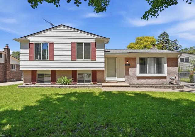 Photo 1 of Sale Pending at 41305 N Central Dr, Sterling Heights, MI 48313 | MLS# 58050210227 | Listing updated on 2026-06-05