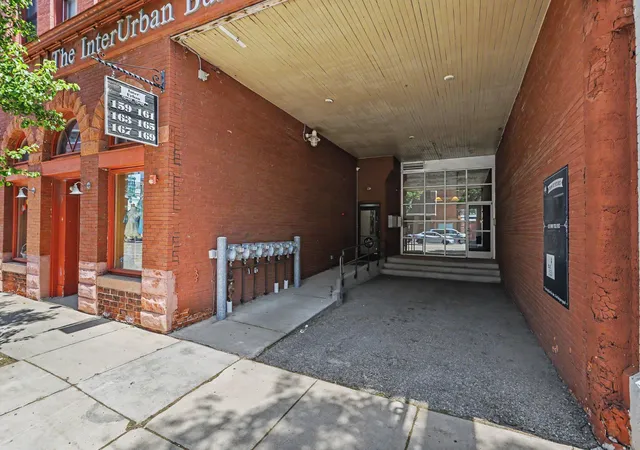 Listing Photo 5 - Condo for sale in building located at 163 Portage St, Kalamazoo, MI 49007