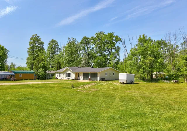 Homes for sale in Juniata Township Tuscola, MI | 2080 S Sheridan Rd, Juniata Township Tuscola, MI 48723 | MLS# 5050210231