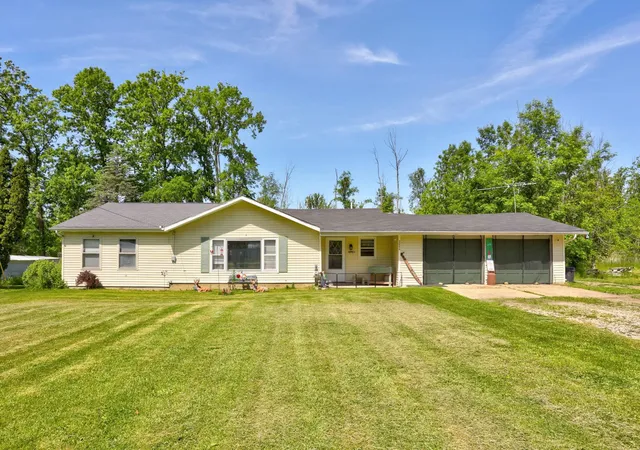 Homes for sale in Juniata Township Tuscola, MI | 2080 S Sheridan Rd, Juniata Township Tuscola, MI 48723 | MLS# 5050210231