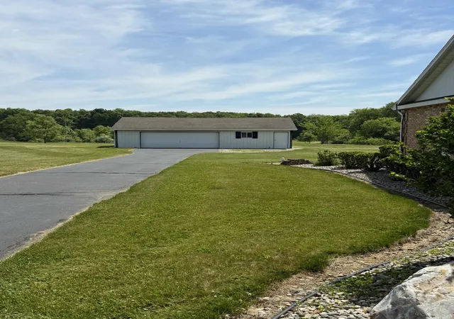 42nd image of 1111 N Lake Pleasant Rd #08, Hillsdale, MI 49242 | MLS# 53026027238