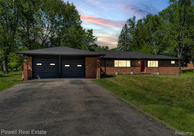 Photo 1 of Single family home for sale at 24139 Philip Dr, Southfield, MI 48075 | MLS# 20261041584 | Listing updated on 2026-09-12