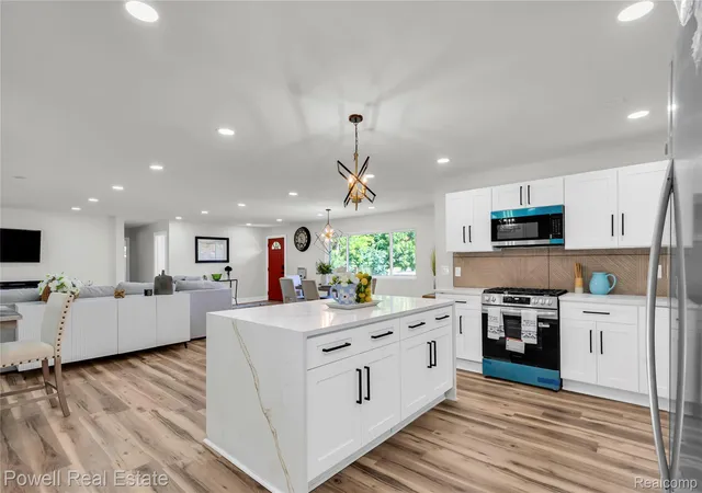 Photo 4 of Single family home for sale at 24139 Philip Dr, Southfield, MI 48075 | MLS# 20261041584 | Listing updated on 2026-09-19