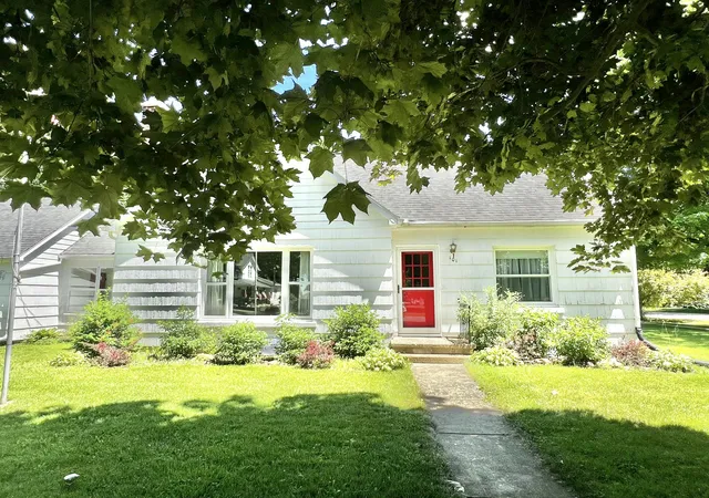 Photo 3 of Single family home for sale at 101 N Jackson St, Hanover, MI 49241 | MLS# 62026027240 | Listing updated on 2026-09-28