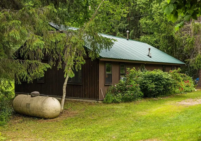 5th image of 8370 Lake Of The Woods Rd, Bellaire, MI 49615 | MLS# 78080069251