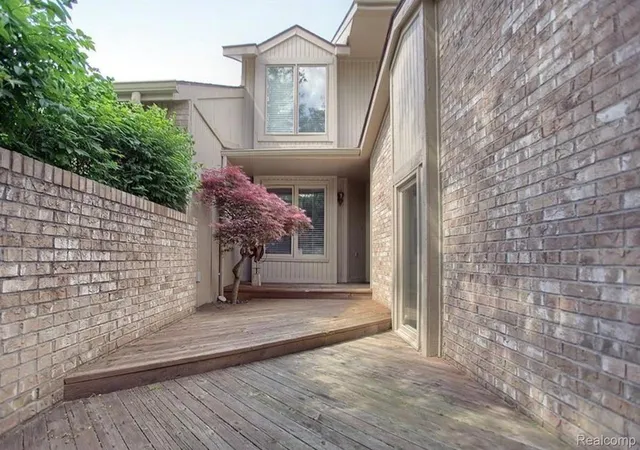 Photo 3 of Condo for sale at 4070 Foxpointe Dr, West Bloomfield, MI 48323 | MLS# 20261041606 | Listing updated on 2026-08-21