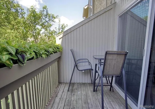 Photo 3 of Condo for sale at 4070 Foxpointe Dr, West Bloomfield, MI 48323 | MLS# 20261041606 | Listing updated on 2026-08-21