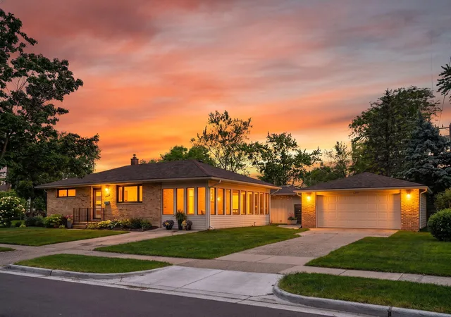 Photo 1 of Sale Pending at 1901 Weldon Blvd, Ann Arbor, MI 48103 | MLS# 81026027268 | Listing updated on 2026-06-17