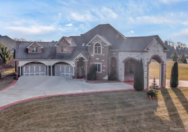 Photo 1 of Single family home for sale at 277 Brittany Ln, Saline, MI 48176 | MLS# 20261041614 | Listing updated on 2026-07-30