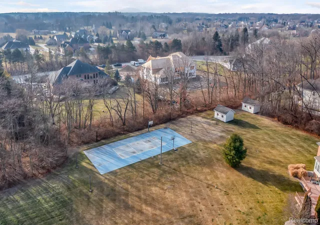 Photo 4 of Single family home for sale at 277 Brittany Ln, Saline, MI 48176 | MLS# 20261041614 | Listing updated on 2026-07-30