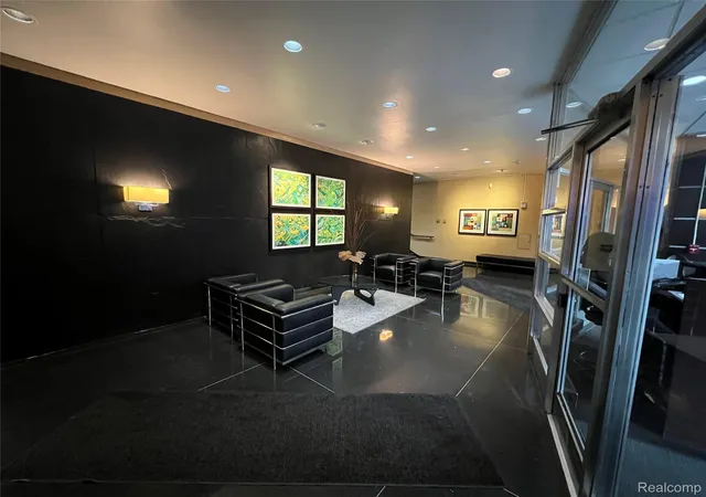 Photo 3 of Condo for sale at 8200 E Jefferson Ave #1509, Detroit, MI 48214 | MLS# 20261041625 | Listing updated on 2026-06-20