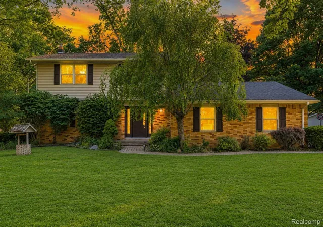 Photo 1 of Single family home for sale at 6218 Mckenzie Dr, Flint, MI 48507 | MLS# 20261041631 | Listing updated on 2026-06-18