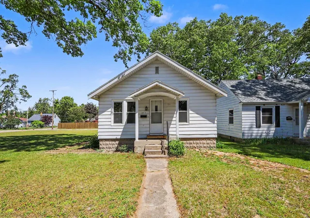1st image of 1312 Catherine Ave, Muskegon, MI 49442 | MLS# 71026027286