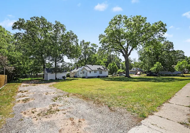 20th image of 1312 Catherine Ave, Muskegon, MI 49442 | MLS# 71026027286