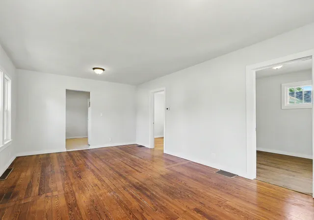 Photo 4 of Single family home for sale at 1312 Catherine Ave, Muskegon, MI 49442 | MLS# 71026027286 | Listing updated on 2026-10-06