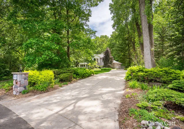 Photo 4 of Single family home for sale at 8170 Freska Lake Dr NE, Comstock Park, MI 49321 | MLS# 65026027299 | Listing updated on 2026-09-17