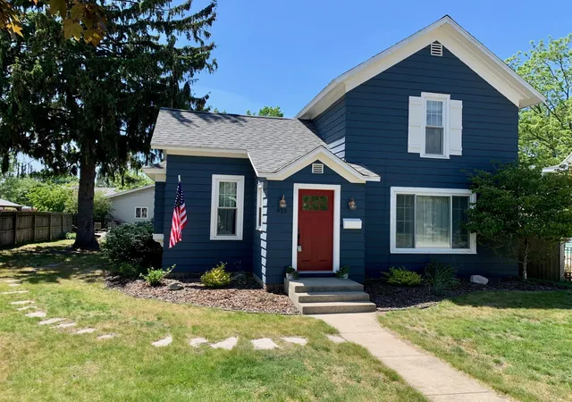 Homes for sale in Ludington City Mason, MI | 413 N Rath Ave, Ludington City Mason, MI 49431 | MLS# 67026027311
