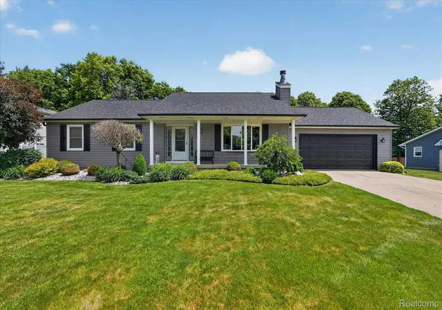 Photo 2 of Single family home for sale at 2236 Oak Shade Dr, Davison, MI 48423 | MLS# 20261041663 | Listing updated on 2026-06-21