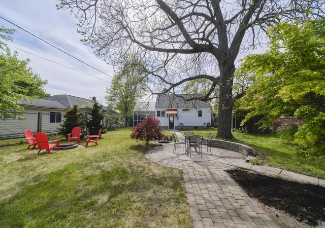 Photo 1 of Single family home for sale at 504 N Lewis St, Ludington, MI 49431 | MLS# 67026027330 | Listing updated on 2026-06-10