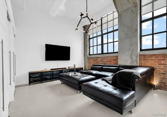 3rd image of 6533 E Jefferson Ave #703, Detroit, MI 48207 | MLS# 20261041669