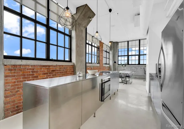 5th image of 6533 E Jefferson Ave #703, Detroit, MI 48207 | MLS# 20261041669