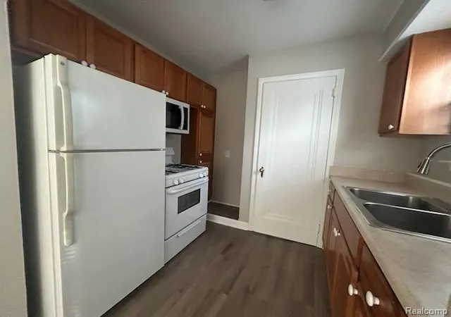 Photo 3 of Single family home for sale at 2438 Columbia Rd, Berkley, MI 48072 | MLS# 20261041674 | Listing updated on 2026-09-09