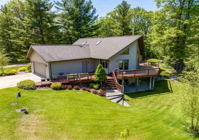 Photo 3 of Single family home for sale at 2022 N Clear Lake Rd, West Branch, MI 48661 | MLS# 77080069266 | Listing updated on 2026-06-09