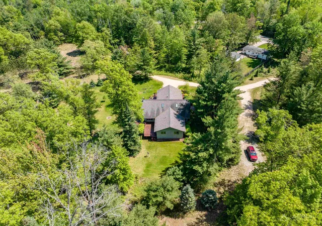 Photo 3 of Single family home for sale at 2022 N Clear Lake Rd, West Branch, MI 48661 | MLS# 77080069266 | Listing updated on 2026-06-09