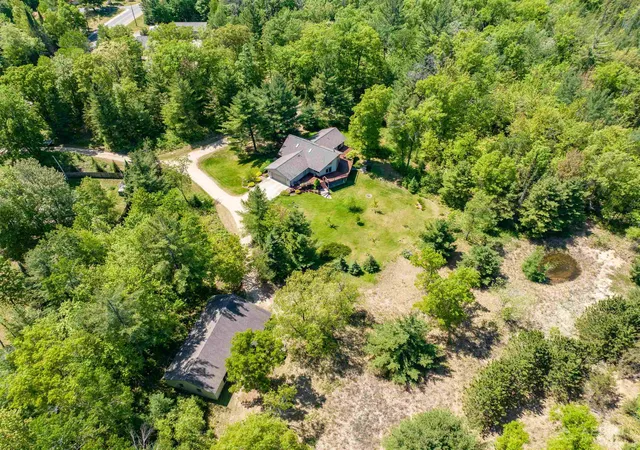 Photo 4 of Single family home for sale at 2022 N Clear Lake Rd, West Branch, MI 48661 | MLS# 77080069266 | Listing updated on 2026-06-09