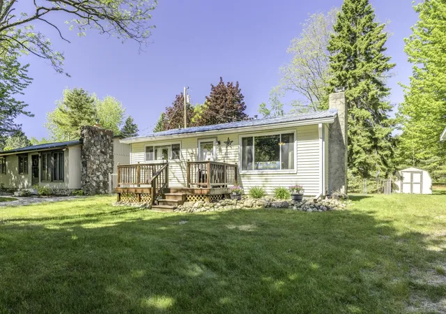 1st image of 4300 N Grandview Dr, Deckerville, MI 48427 | MLS# 58050210289